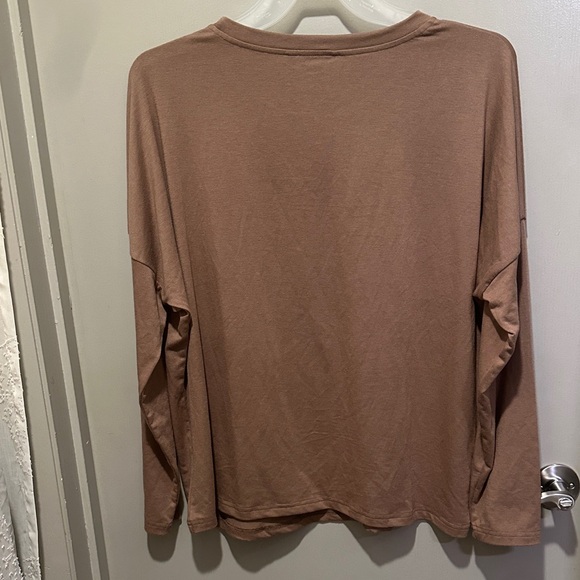 Pretty Garden cozy Brown Long Sleeve shirt. Xl - Picture 5 of 9